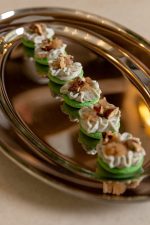 Blue cheese & pear macaron - Image 2