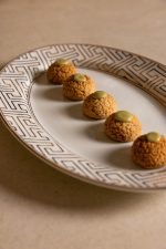 Pistachio cream puff - Image 2